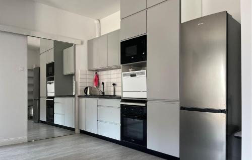 Kolobrzeg Apartment | Stunning Apartment In Kolobrzeg