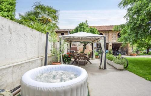 Rivignano Teor Apartment | Stunning Apartment In Rivignano Teor