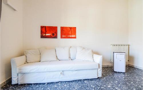 Ex Campo d'Aviazione Apartment | Stunning Apartment In Viareggio
