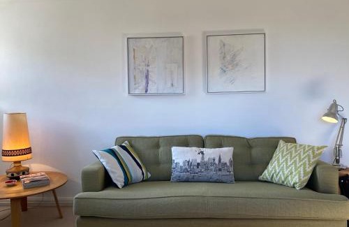 Woolbeding Apartment | Stunning Apartment Opposite Cowdray Ruins in Heart of Midhurst