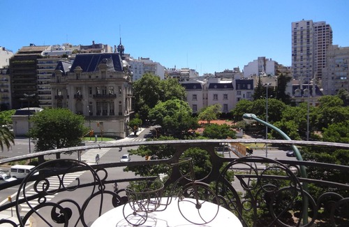 Retiro Apartment | STUNNING APT @ RECOLETA - 4BR 4BT - 2691 sqft - AC/WIFI/CABLE/Maid - See reviews