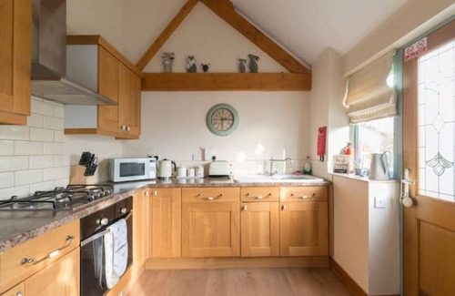 North Walsham Cottage | Stunning Barn Conversion With Private Hot Tub