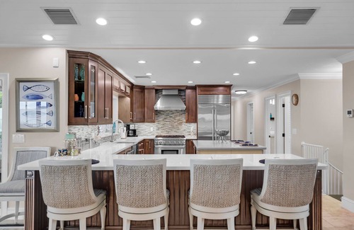 Lower Matecumbe Key House | Stunning Bayfront Home with Pool & Dockage in Islamorada
