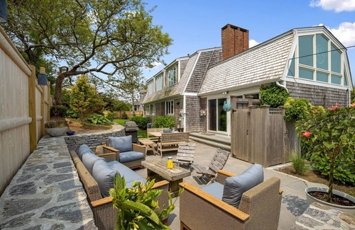 Chatham House | Stunning Beach Retreat - Walk to Beach - Chatham Bars Inn - Town + Game Room