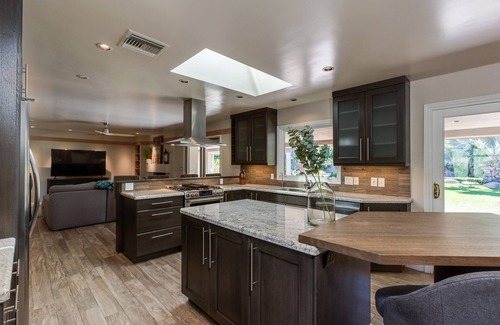 Paradise Valley House | Stunning Camelback Views, 4 bdrm 3 bath + Office w/Futon, Firepit, B-Ball Court