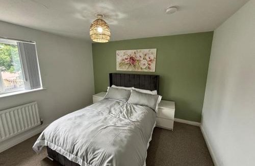 Sheffield House | Stunning Central Home With Free Secure Parking