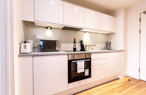 Georgian Quarter Apartment | Stunning Centrally Located Studio Apt