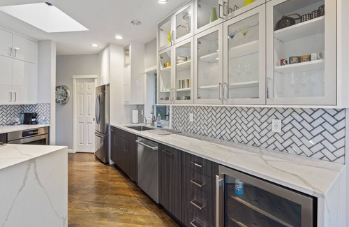 Kirkland House | Stunning, centrally located Modern Home with easy Lake access