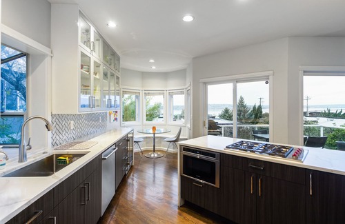 Kirkland House | Stunning, centrally located Modern Home with easy Lake access