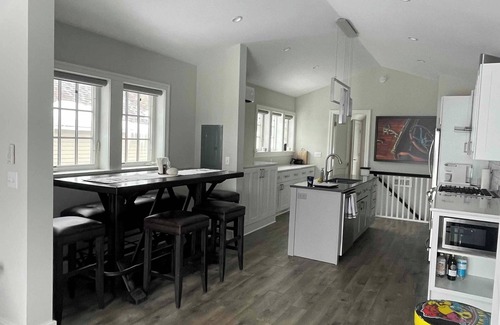 Petoskey House | Stunning Château - Little Traverse Bay