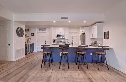 North Scottsdale Condo | Stunning Condo in Heart of Scottsdale!