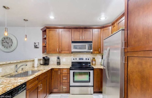 Deer Valley Condo | Stunning Condo with Style and Comfort *entire condo*