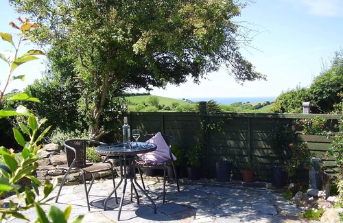 Saint Gennys Cottage | Stunning Cottage with Sea View