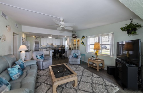 O'byrne House | Stunning Direct Oceanfront Home; Frontyard Beach; Great for a Couple or Families