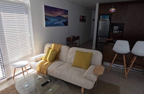 Big Bay Apartment | Stunning Eden On The Bay Penthouse| Ocean Views