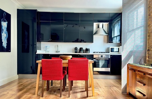 Queen's Gate Apartment | * Stunning flat in South Kensington *