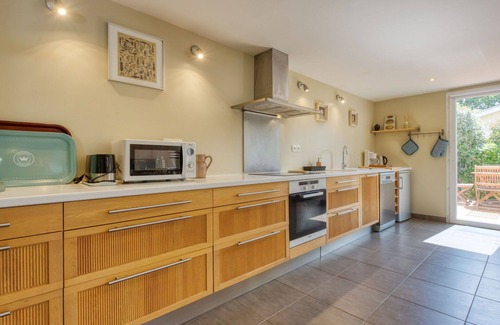 Vensac Villa | Stunning private villa for 10 guests with private pool, WIFI, TV and terrace