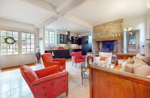 Livarot-Pays-d'Auge House | Stunning home in St.Marguerite d.Loges