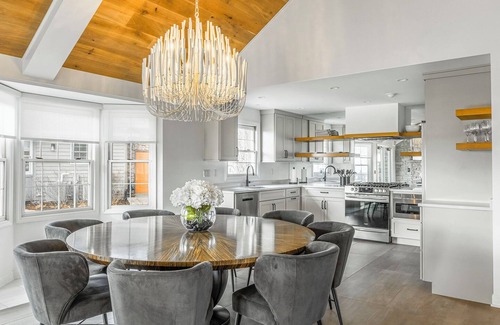 Lake Geneva House | Stunning Fully Remodeled Lake Geneva Home located within Geneva National