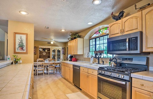 Pinyon Pines House | Stunning Getaway w/ Patio + Mountain Views!