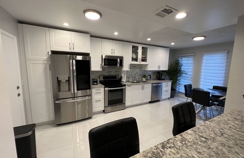 Inverrary Condo | Stunning High-End Luxury Condo in the heart of Ft Lauderdale and Miami