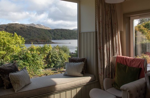 Gairloch Cottage | Stunning Highland hideaway with amazing sea and mountain views