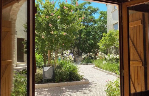 Vic-la-Gardiole House | Stunning historic house