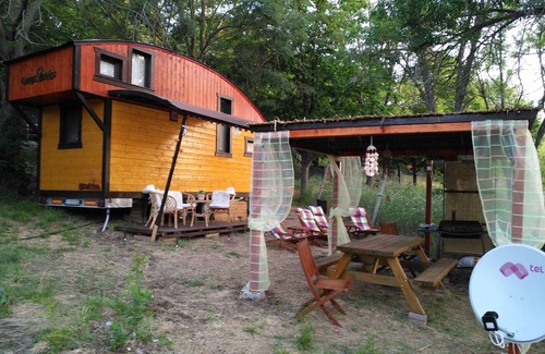 Burgas Ski Chalet | Stunning Home 6 minutes from the beach-Free wifi and barbecue