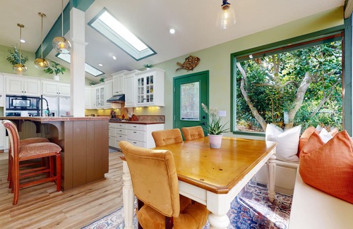 Federal Way House | Stunning Home, Breathtaking Views, w/Hot Tub, WIFI, & Two Kids Play Areas!