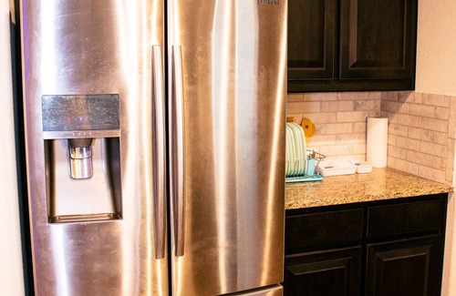 Glenn Heights House | Stunning home close to Dallas down town, private room with shared common area