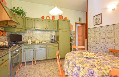 Camaiore House | Stunning home in Camaiore with WiFi