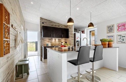 Egsmark Strand House | Stunning home in Ebeltoft with sauna