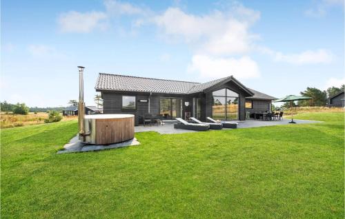 Egsmark Strand House | Stunning Home In Ebeltoft With Sauna