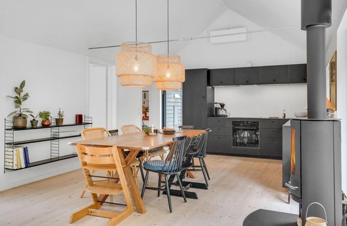 Faarevejle House | Stunning home in Fårevejle with kitchen