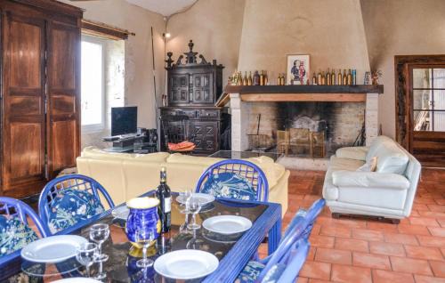 Fauroux House | Stunning Home In Fauroux With Wifi
