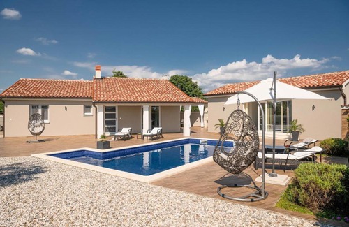 Filipana House | Stunning Home In Filipana With 2 Bedrooms, Outdoor Swimming Pool And Heated Swimming Pool