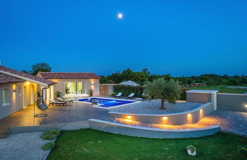 Filipana House | Stunning Home In Filipana With 2 Bedrooms, Outdoor Swimming Pool And Heated Swimming Pool