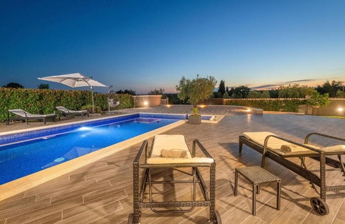 Filipana House | Stunning Home In Filipana With 2 Bedrooms, Outdoor Swimming Pool And Heated Swimming Pool