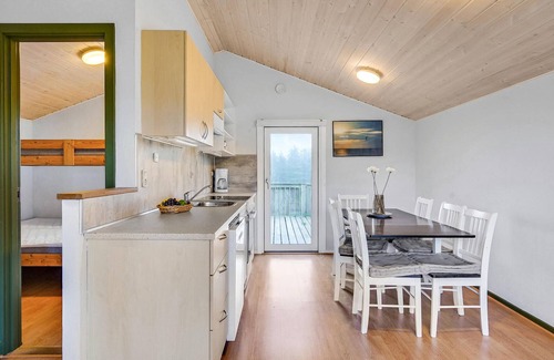 Hanstholm House | Stunning home in Hanstholm with kitchen