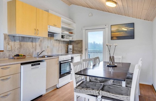 Hanstholm House | Stunning home in Hanstholm with kitchen