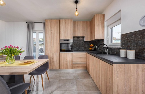 Sveta Nedelja House | Stunning home in Labin with WiFi
