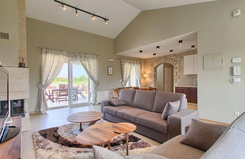 Kastelir-Labinci House | Stunning home in Porec
