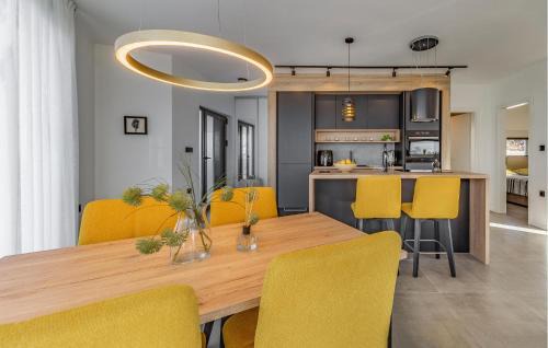 Brgod House | Stunning Home In Reburici, Trget
