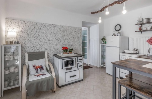 Viskovo House | Stunning home in Rijeka with WiFi