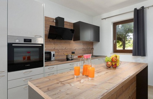 Svetvincenat House | Stunning home in Svetvincenat with WiFi