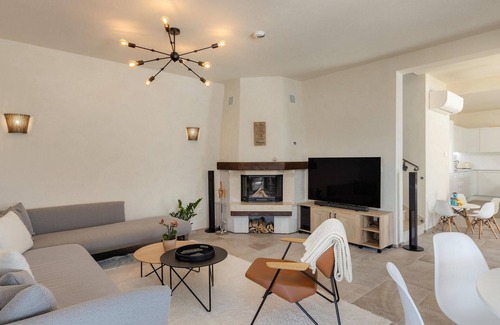 Smoljanci House | Stunning home in Smoljanci with sauna