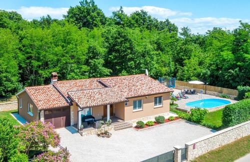 Sveta Nedelja House | Stunning home in Snasici