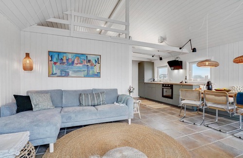 Fjand Badeby House | Stunning home in Ulfborg with kitchen