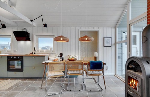 Fjand Badeby House | Stunning home in Ulfborg with kitchen