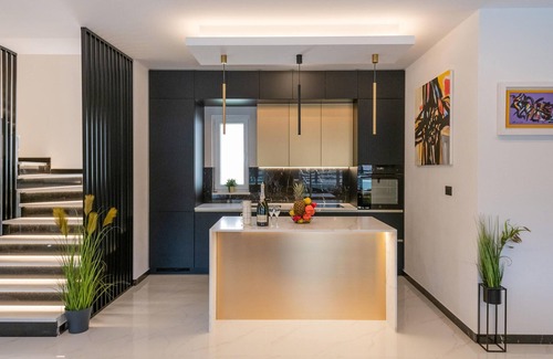 Zagvozd House | Stunning home in Zagvozd with sauna